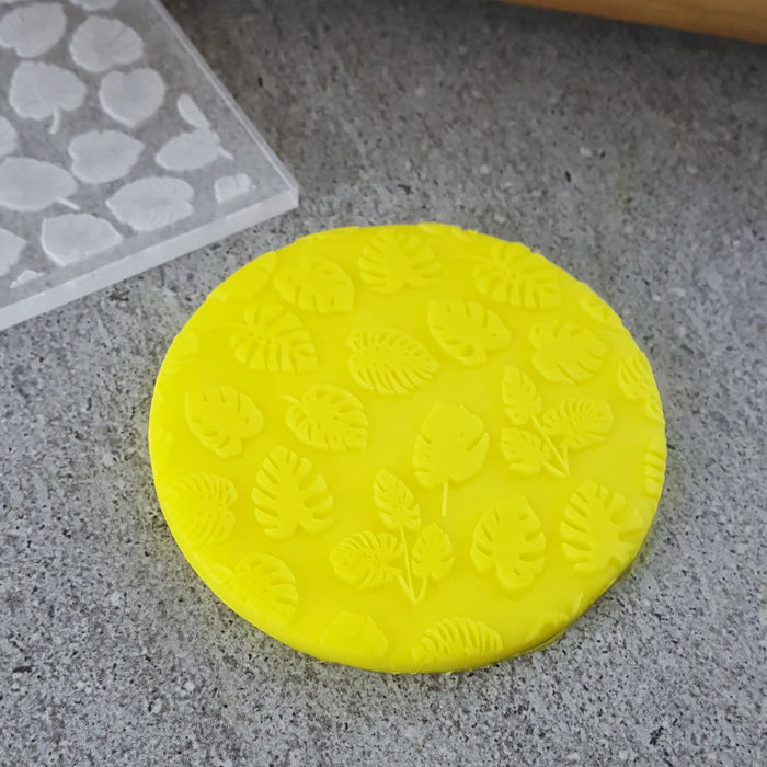 Monstera Leaves Pattern Plate