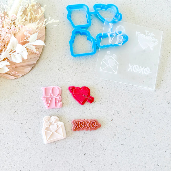 LOVE Mini Toppers (Cake Sera Sera)