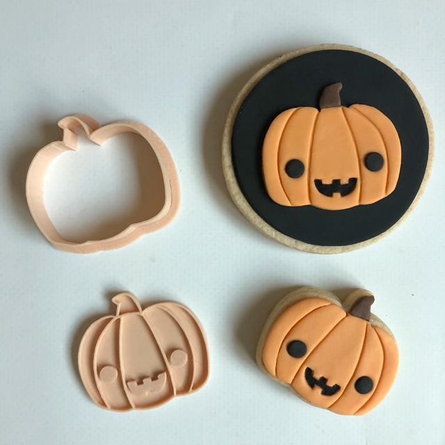 Little Biskut Pumpkin Stamp & Cutter Set
